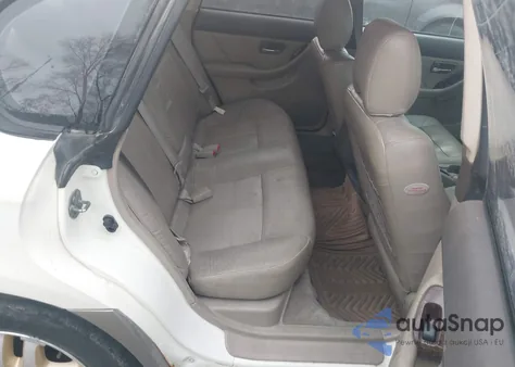 2003 Subaru Outback Limited z USA, uszkodzony, nr VIN 4S3BE686437203605